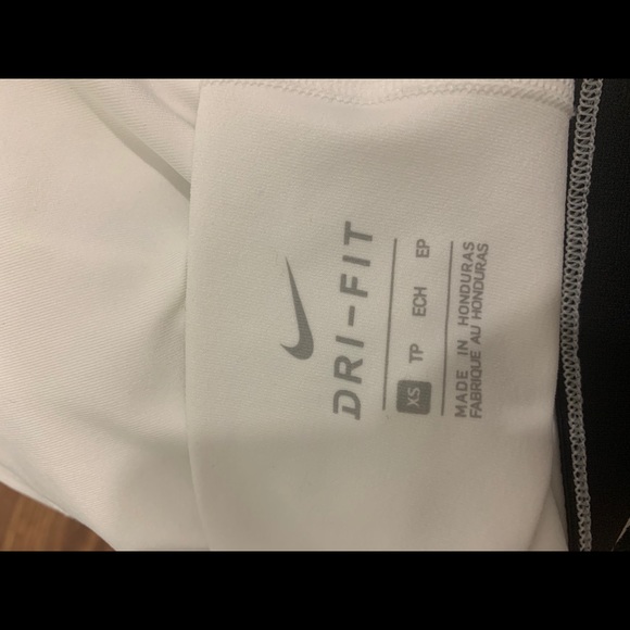 White Nike pros - Picture 4 of 4